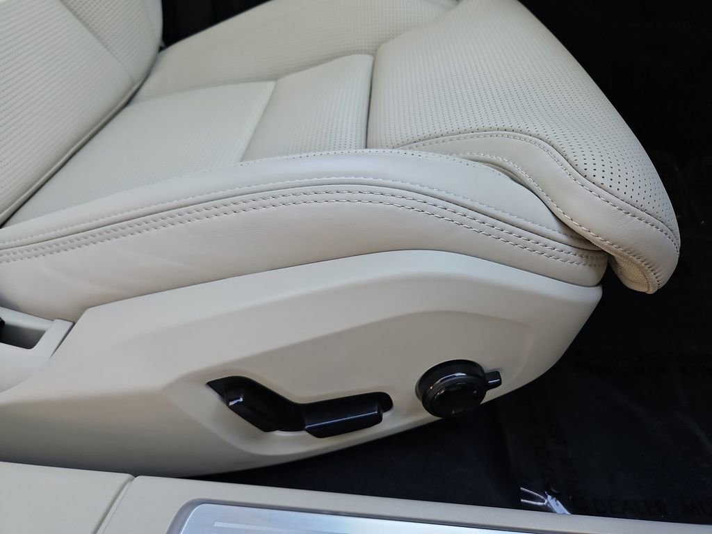 Used 2024 Volvo S90 B6 Ultimate image 26