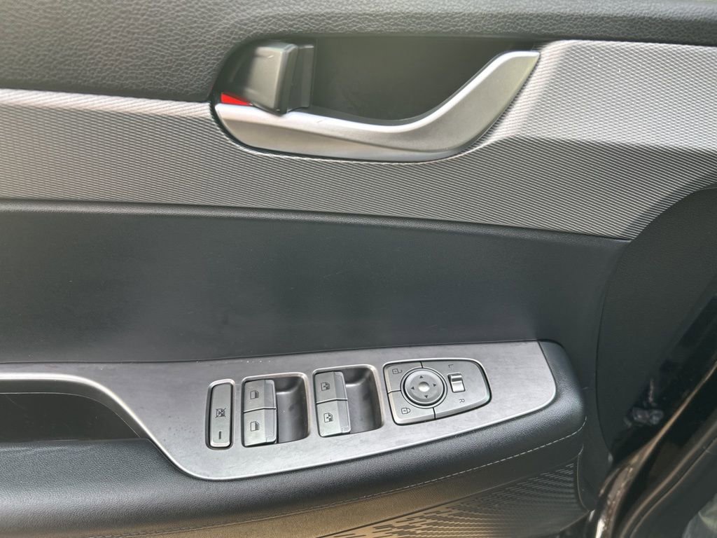 Used 2022 Hyundai Palisade SE image 13