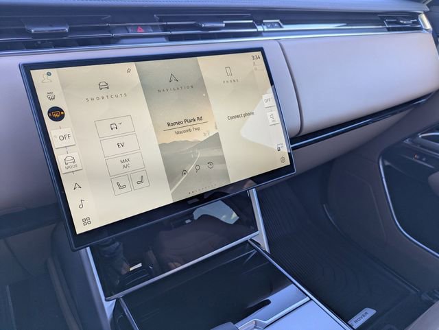 New 2026 Land Rover Range Rover SE image 11