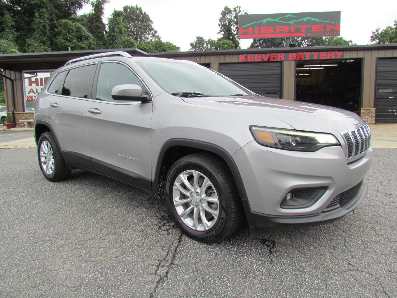 Used 2019 Jeep Cherokee Latitude w/ Popular Appearance Group image 1