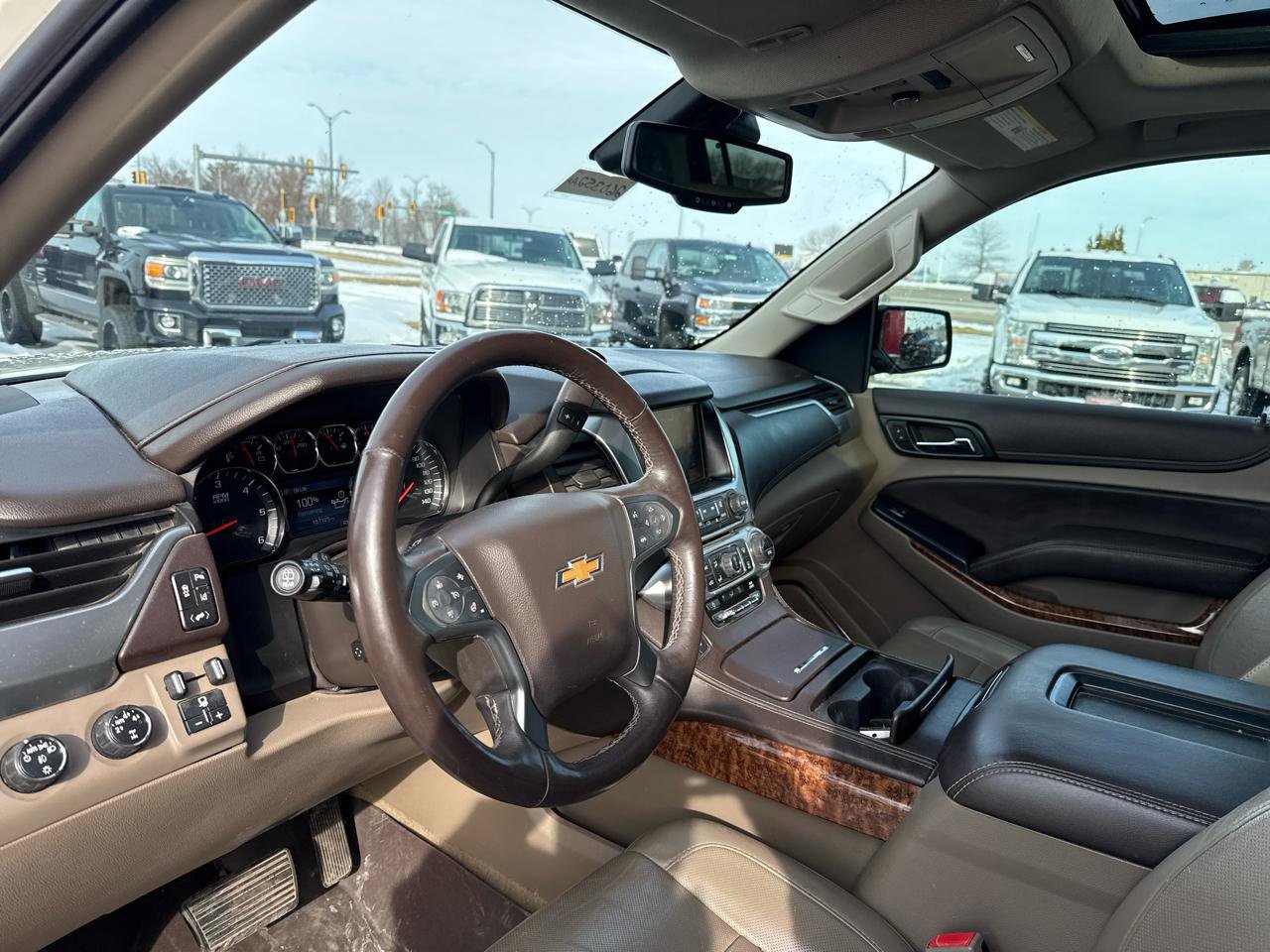 Used 2015 Chevrolet Suburban LTZ image 12