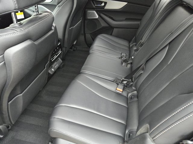 Certified 2026 Acura MDX w/ Technology Package FWD image 29