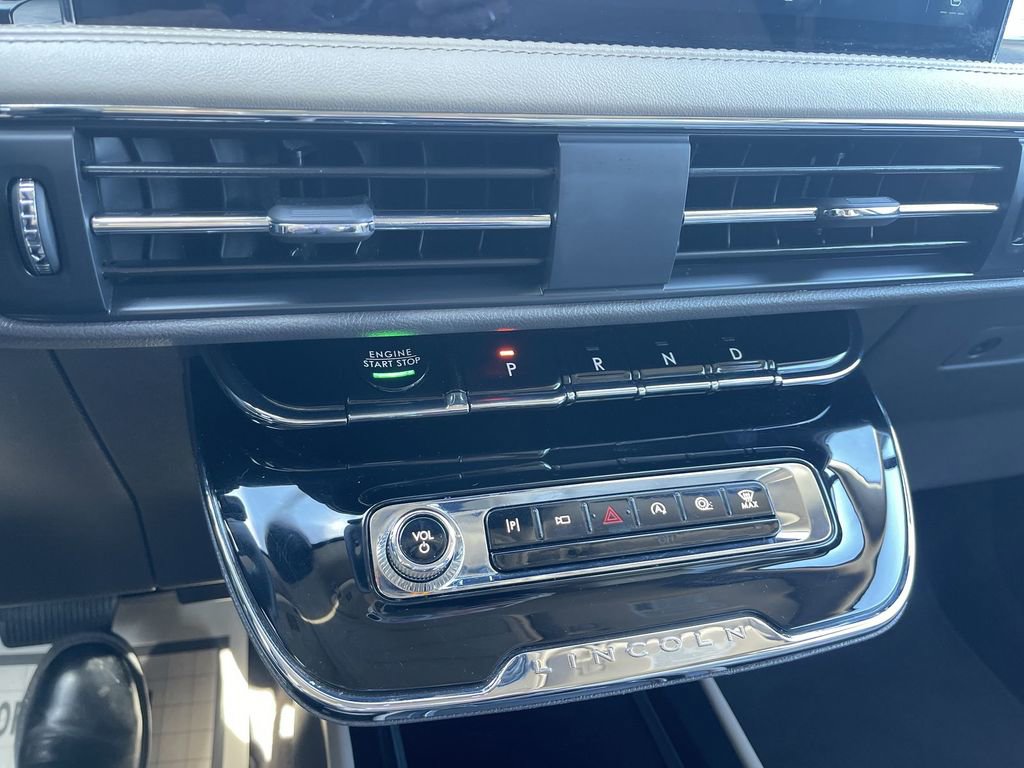 Used 2024 Lincoln Corsair AWD w/ Equipment Group 101A image 24