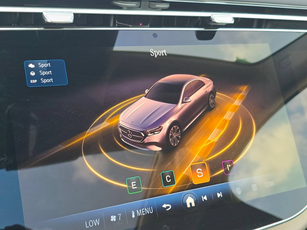 New 2026 Mercedes-Benz E 350 4MATIC Sedan image 34