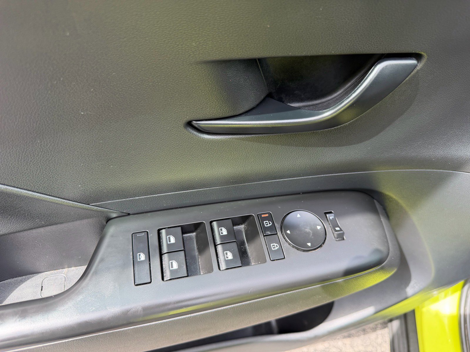 Used 2024 Hyundai Kona SEL w/ Convenience Package FWD image 24