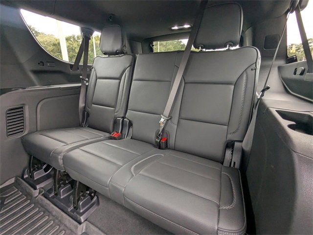 Used 2025 GMC Yukon XL Denali w/ Denali Reserve Package image 15