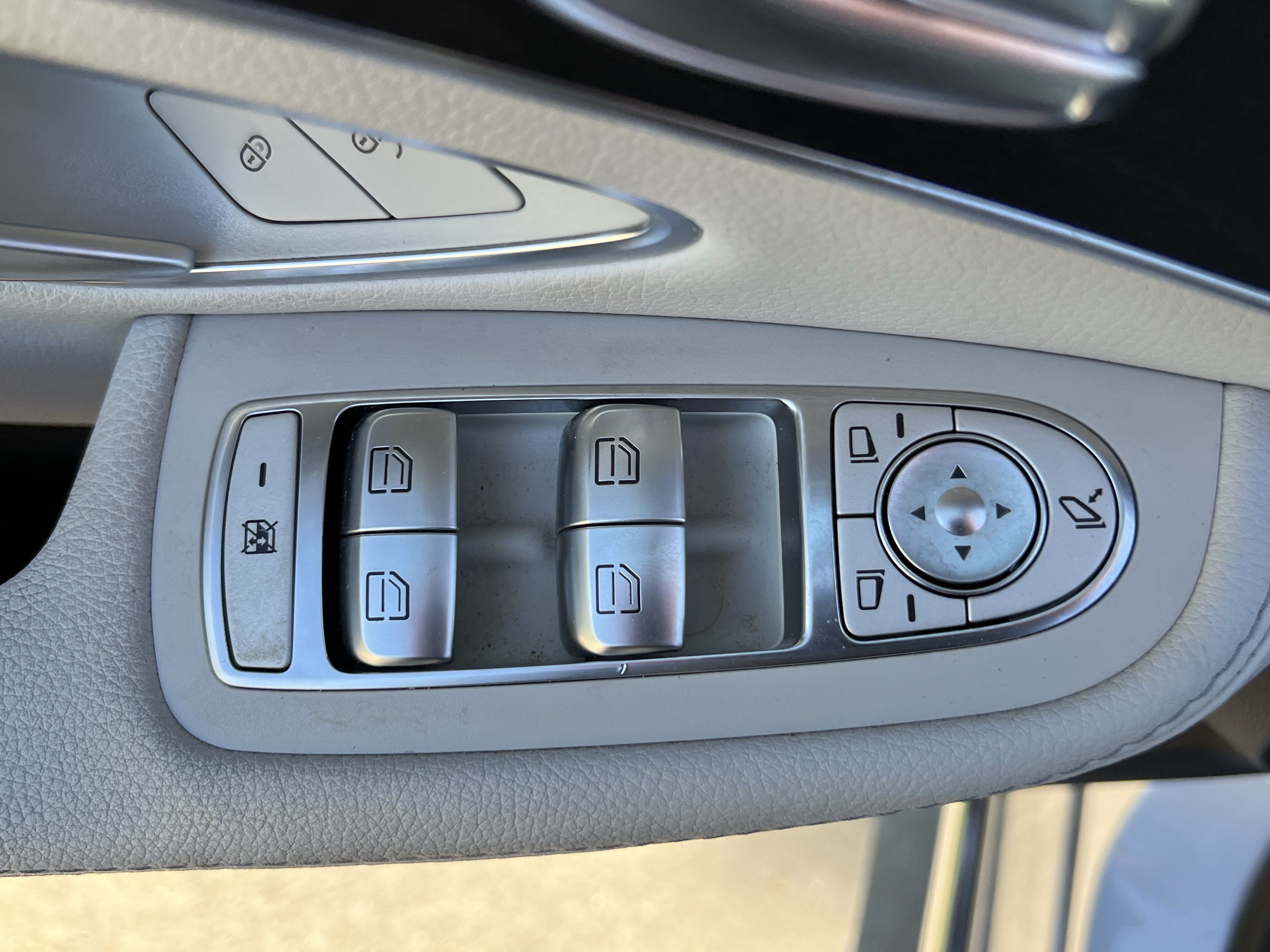 Used 2017 Mercedes-Benz C 300 Sedan image 15