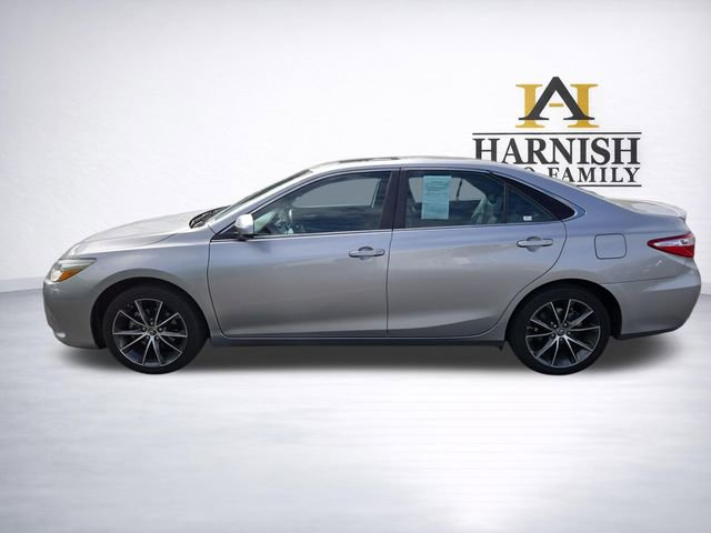 Used 2016 Toyota Camry XSE w/ Moonroof Package FWD video 4