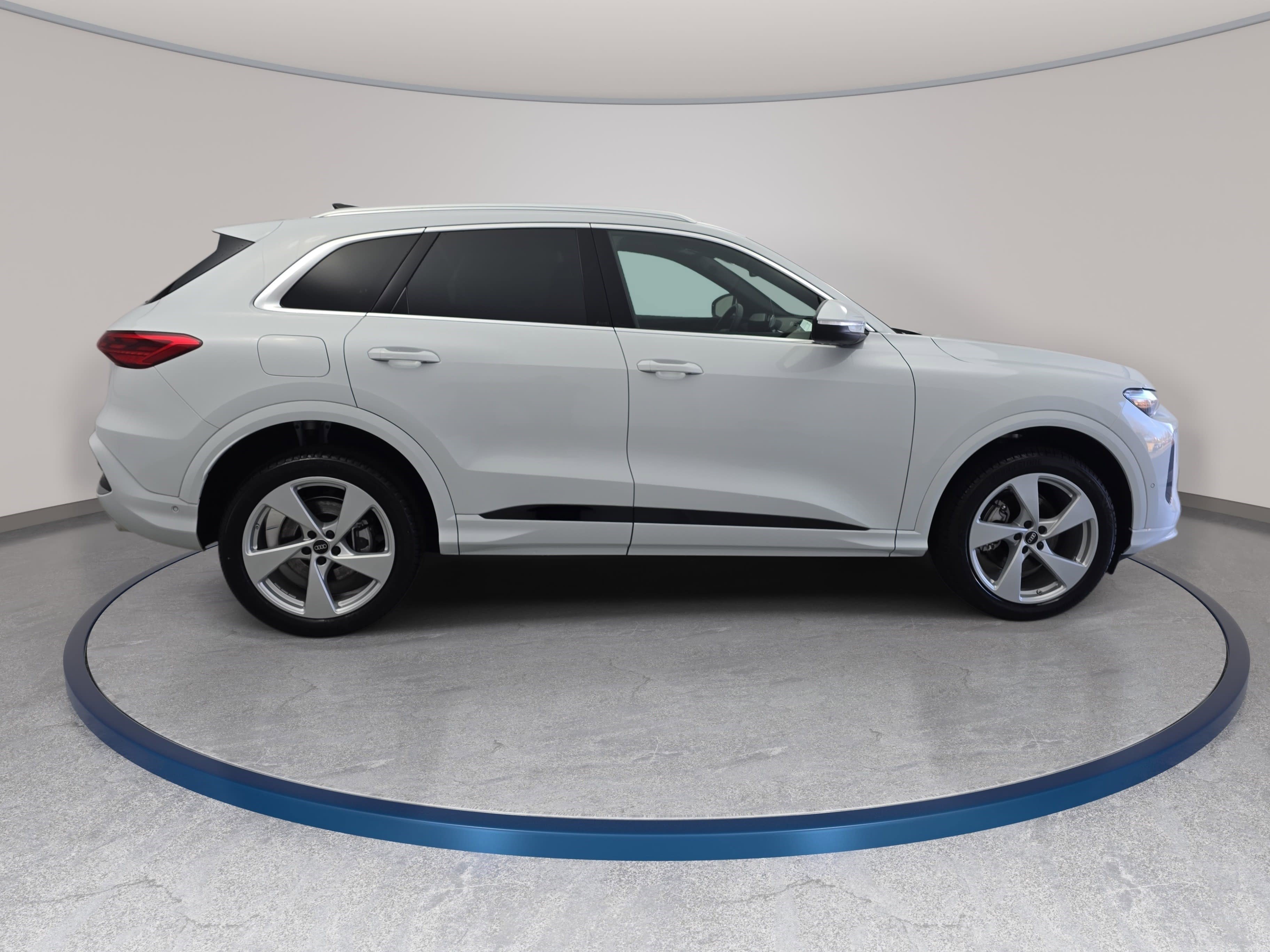 New 2025 Audi Q5 Premium Plus image 4