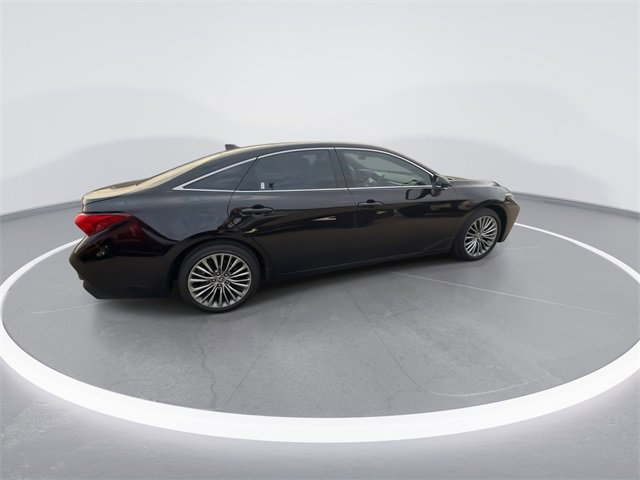 Used 2022 Toyota Avalon Limited image 9