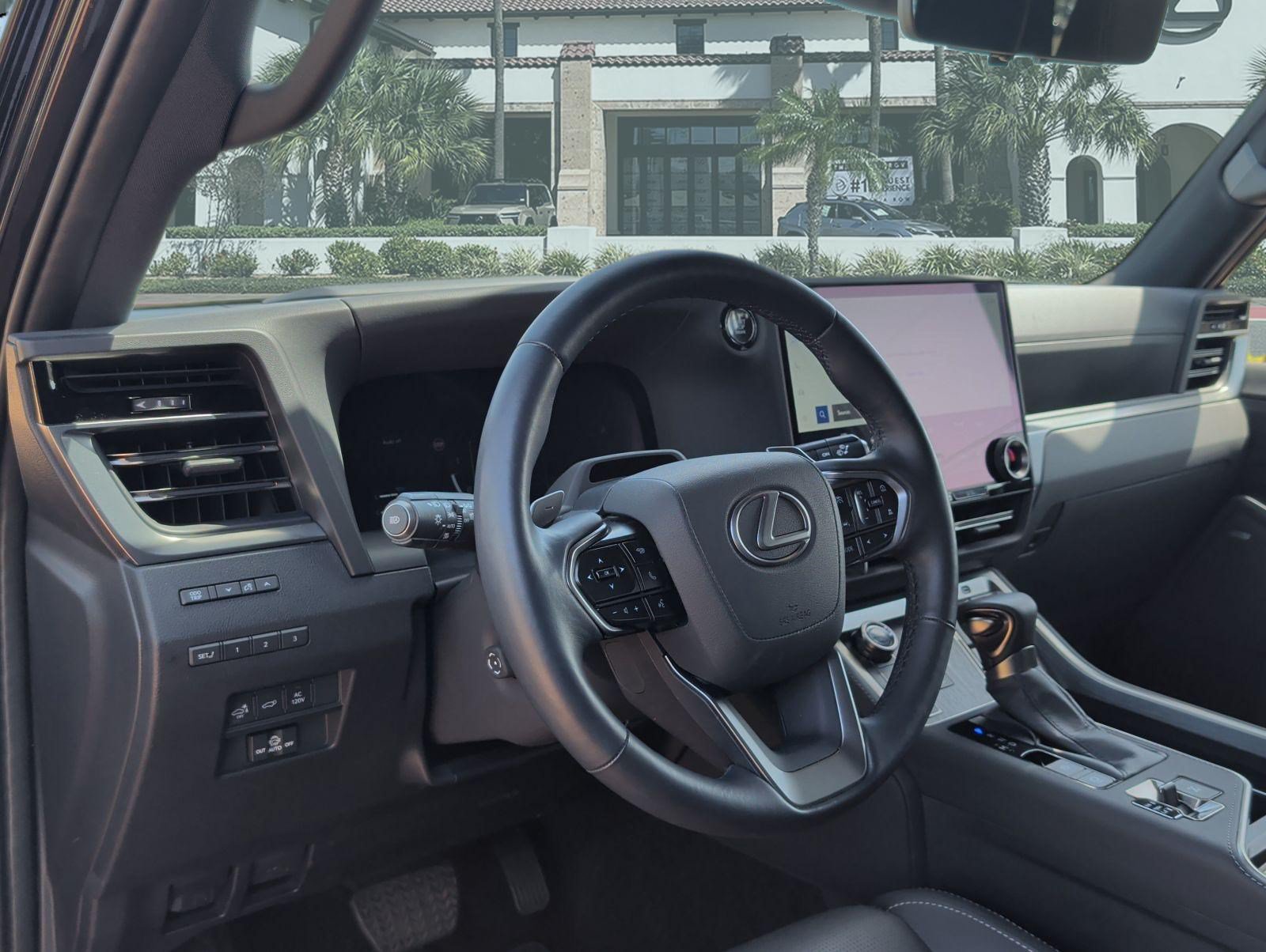 Used 2026 Lexus GX 550 w/ Accessory Package (2T) AWD/4WD image 12