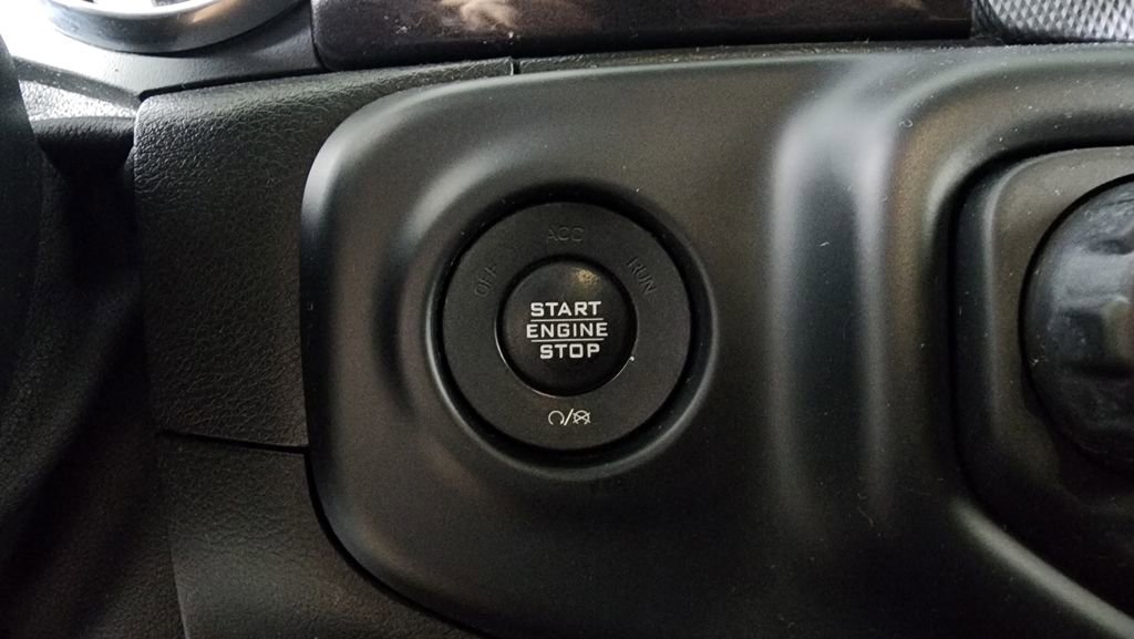 Used 2019 Jeep Wrangler Unlimited Sport image 21