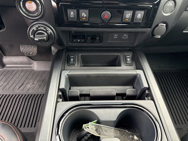 Used 2023 Nissan Titan PRO-4X w/ Pro-4x Convenience Package image 24