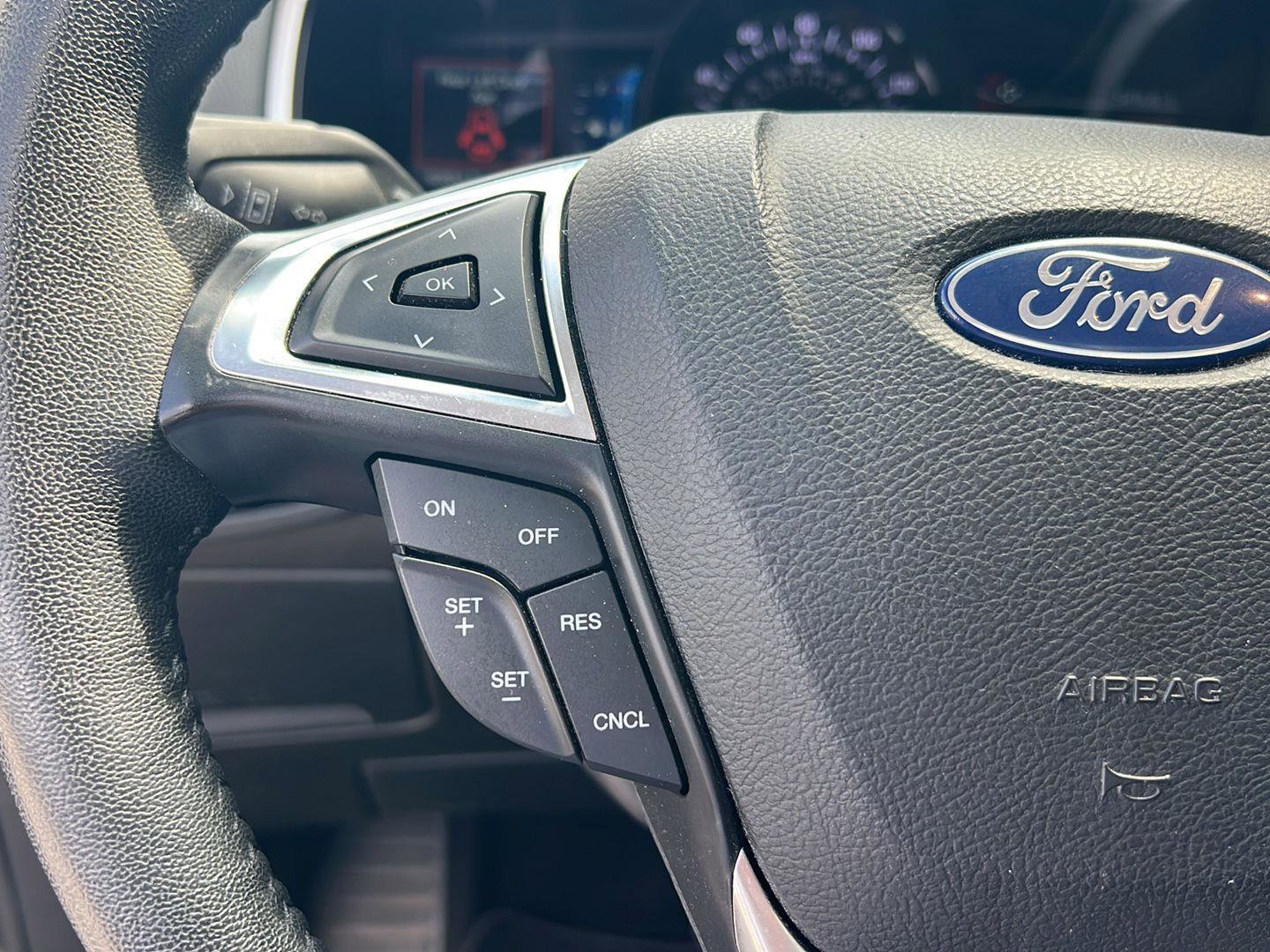 Used 2019 Ford Edge SEL w/ Equipment Group 201A image 21