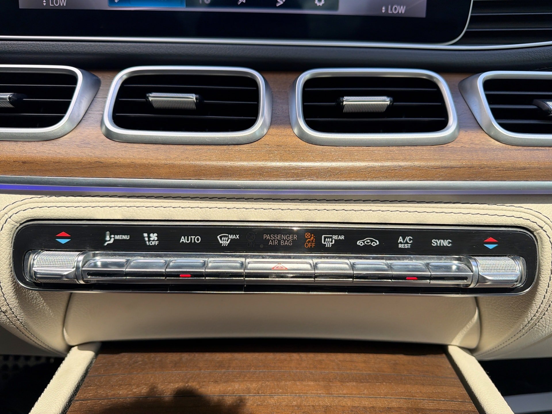 Used 2020 Mercedes-Benz GLS 580 4MATIC image 17