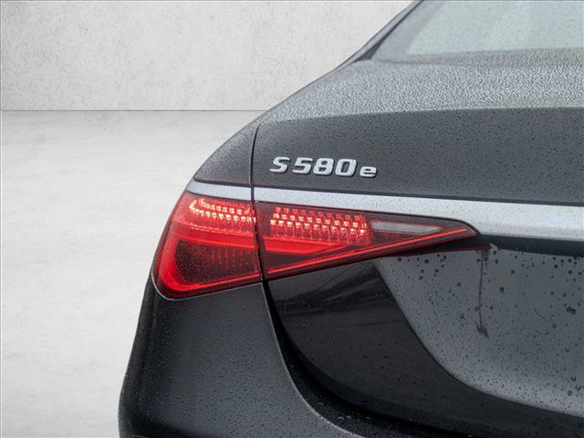 Used 2023 Mercedes-Benz S 580e 4MATIC Sedan image 11