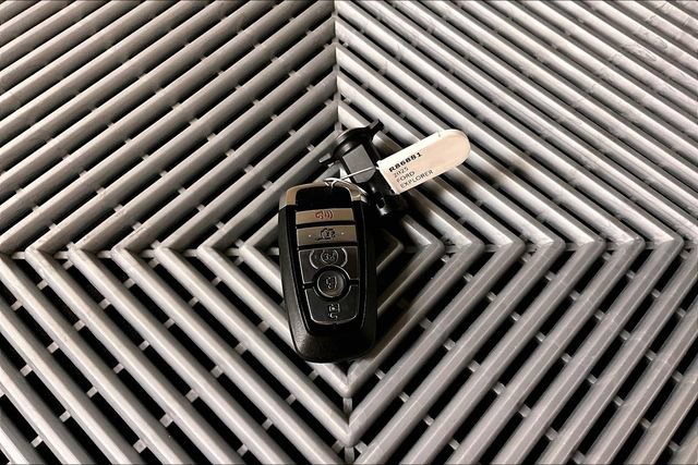 Used 2025 Ford Explorer ST-Line image 11