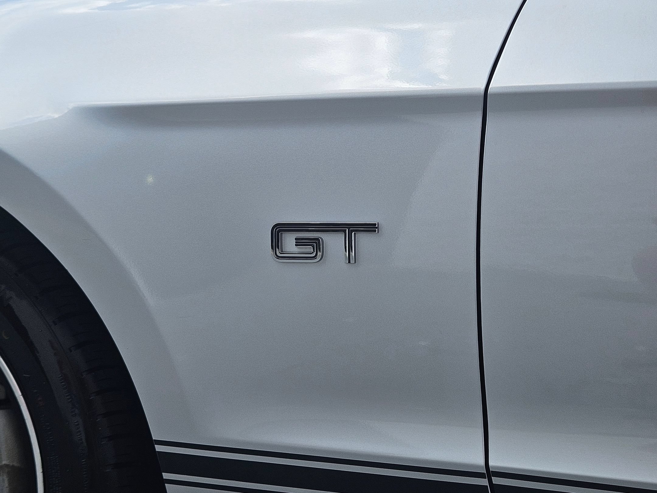 Used 2010 Ford Mustang GT Premium RWD image 27