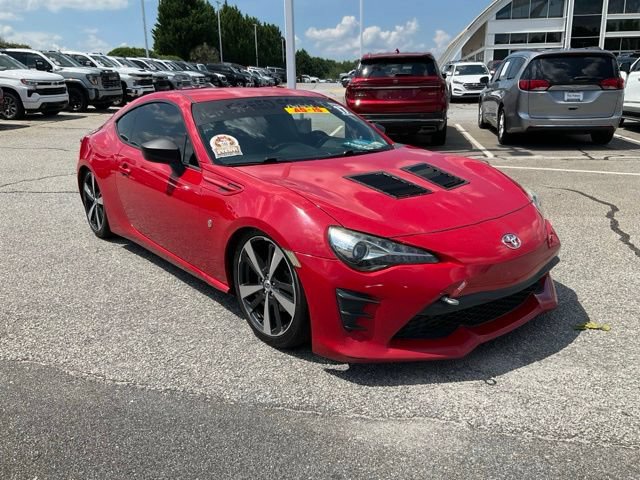 Used 2017 Toyota 86 RWD image 3