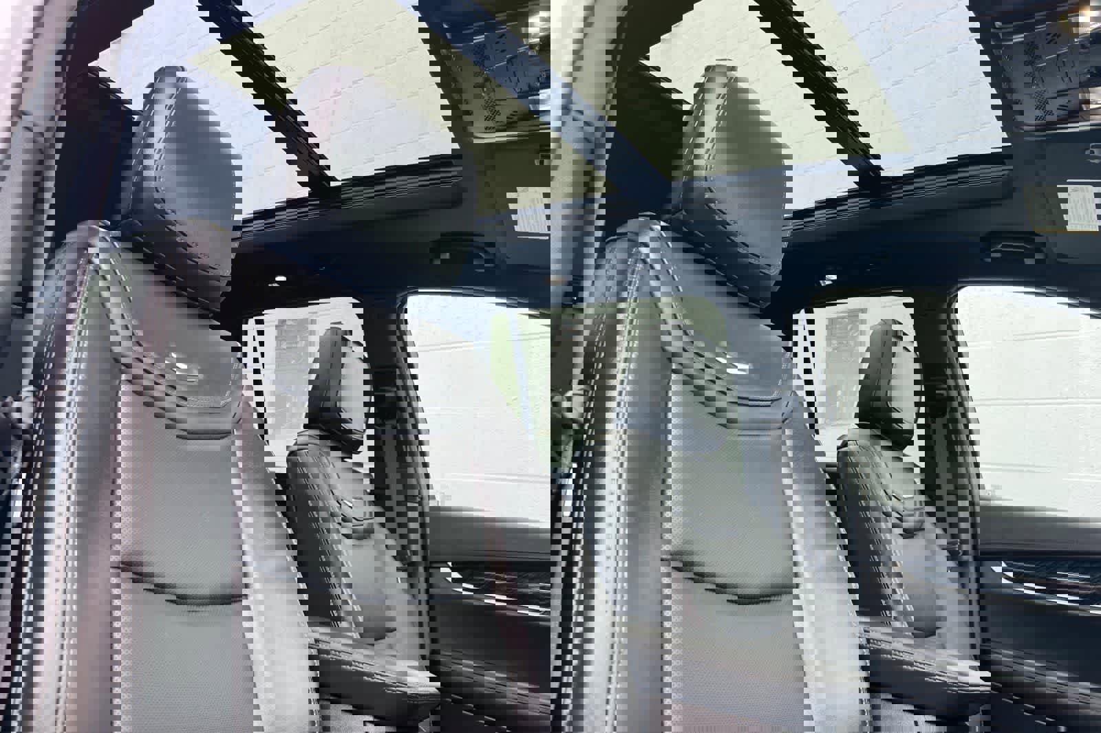 Used 2025 Cadillac XT6 Premium Luxury w/ Technology Package image 21