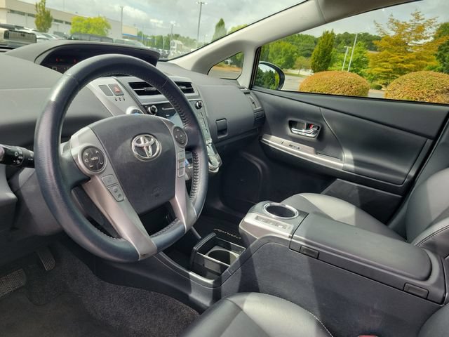 Used 2017 Toyota Prius V Five w/ Advanced Technology Package FWD image 12