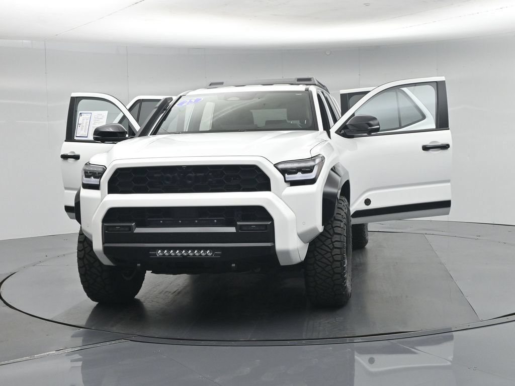Used 2025 Toyota 4Runner Trailhunter AWD/4WD image 34