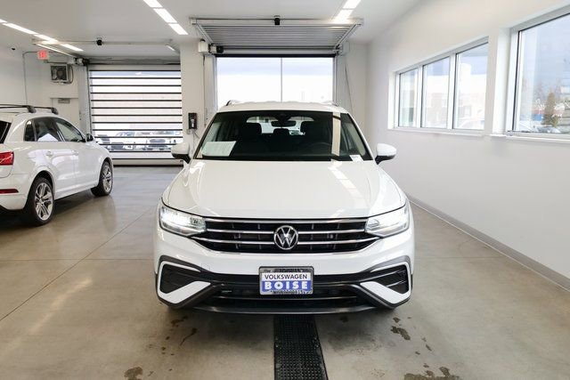 Used 2022 Volkswagen Tiguan S image 2