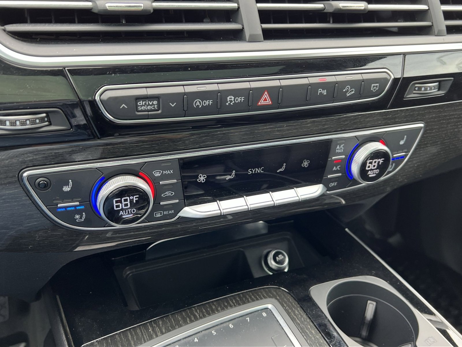 Used 2018 Audi Q7 3.0T Prestige w/ Prestige Package image 18