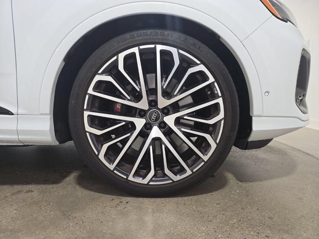 Used 2025 Audi SQ7 Prestige AWD/4WD image 3