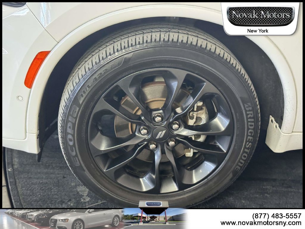 Used 2022 Dodge Durango R/T w/ Blacktop Package AWD/4WD image 5