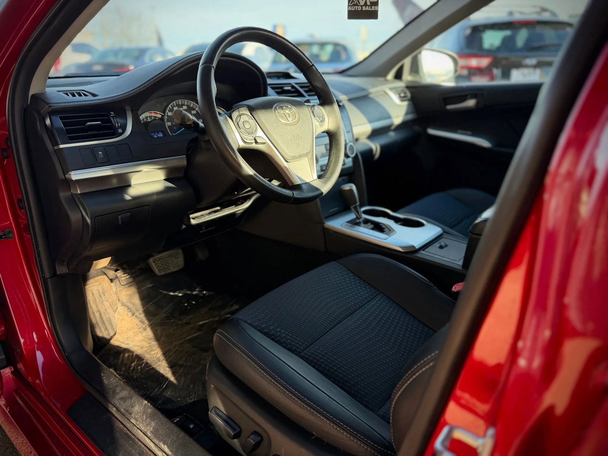 Used 2013 Toyota Camry SE image 8