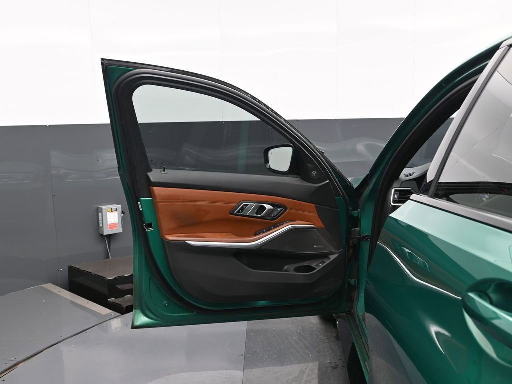 Used 2022 BMW M3 w/ Executive Package image 8