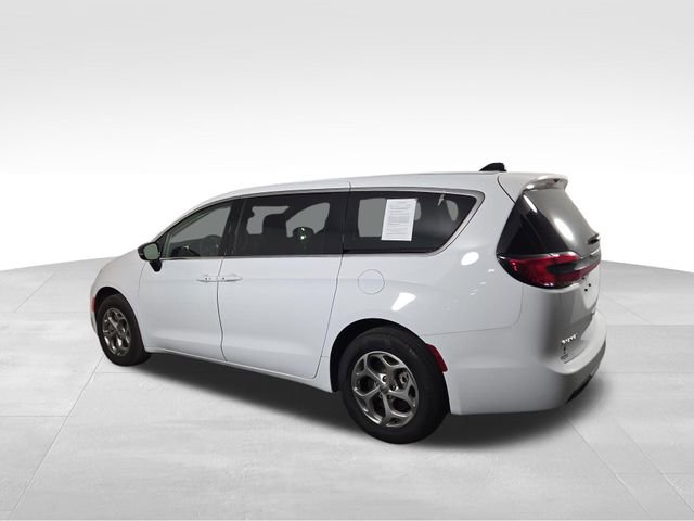 Used 2024 Chrysler Pacifica Limited image 10