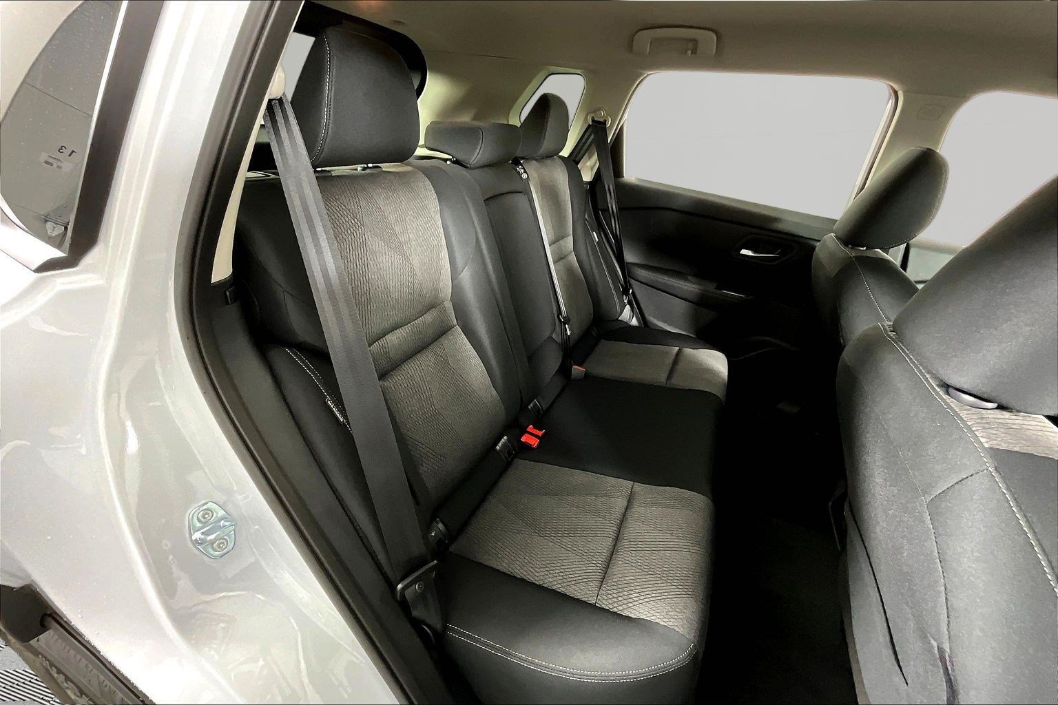 New 2026 Nissan Rogue SV w/ Cold Weather Package AWD/4WD image 19