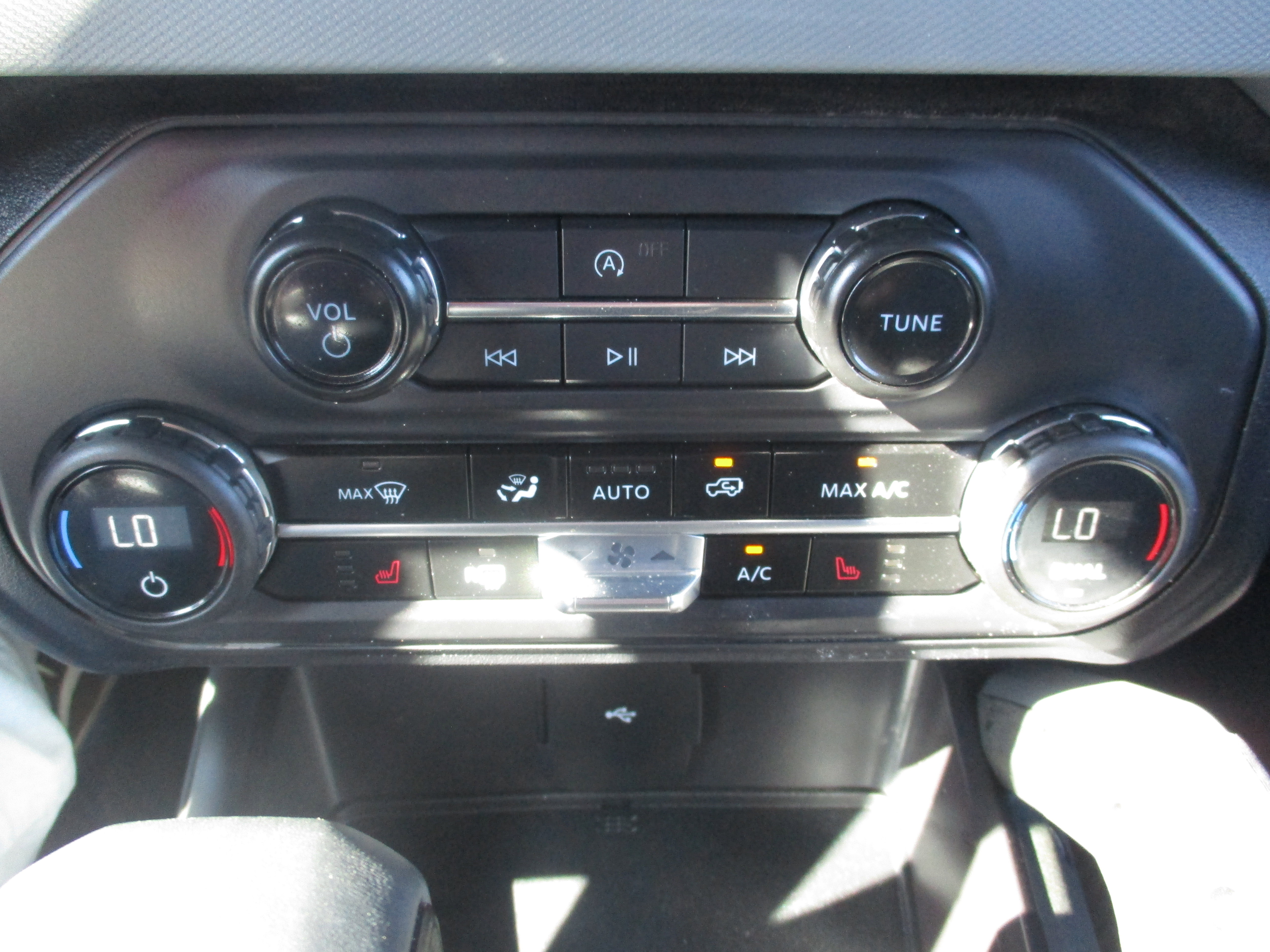 Certified 2024 Ford Bronco Big Bend image 19