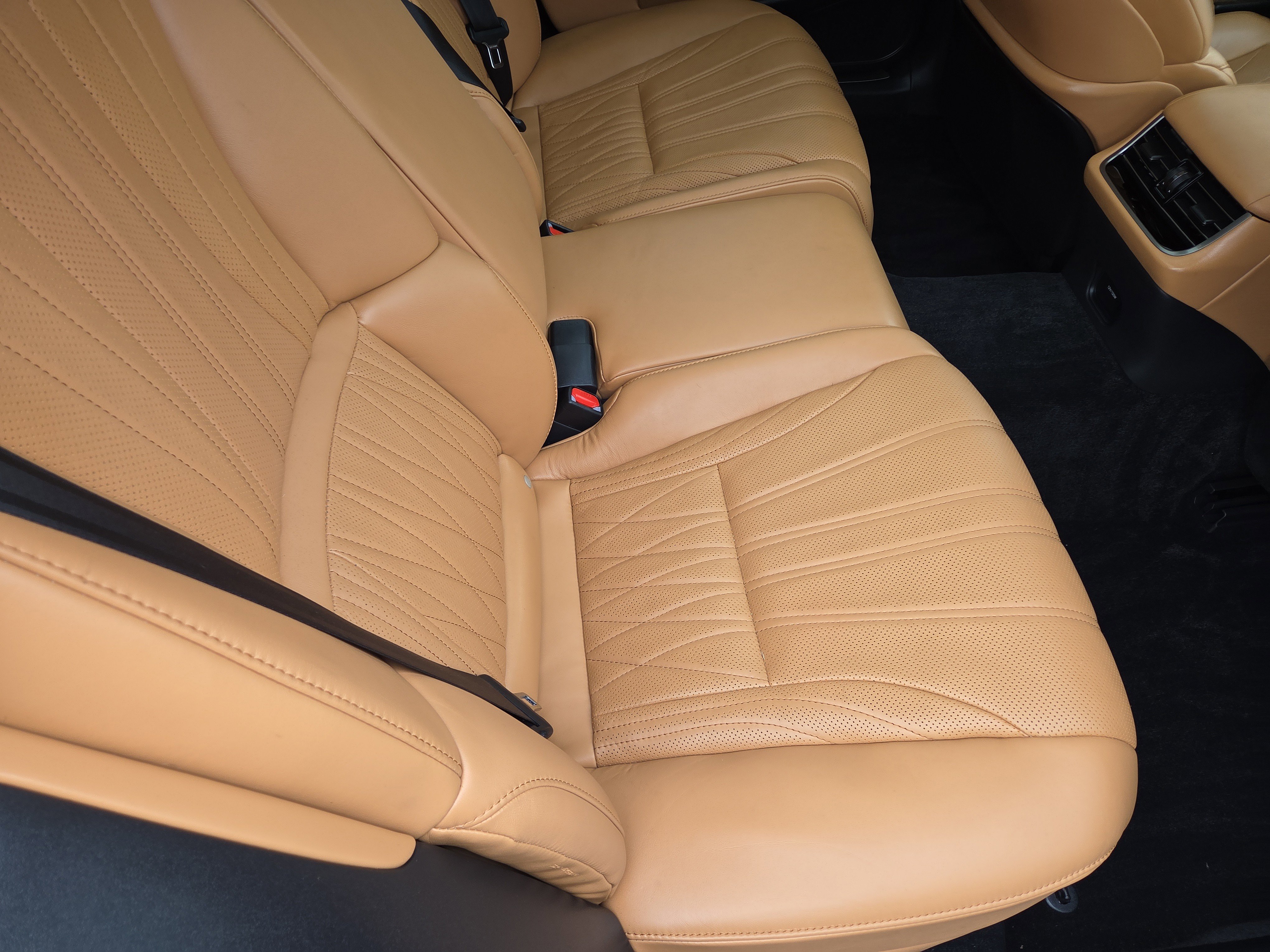 Used 2024 Lexus LS 500 AWD w/ Luxury Package image 20