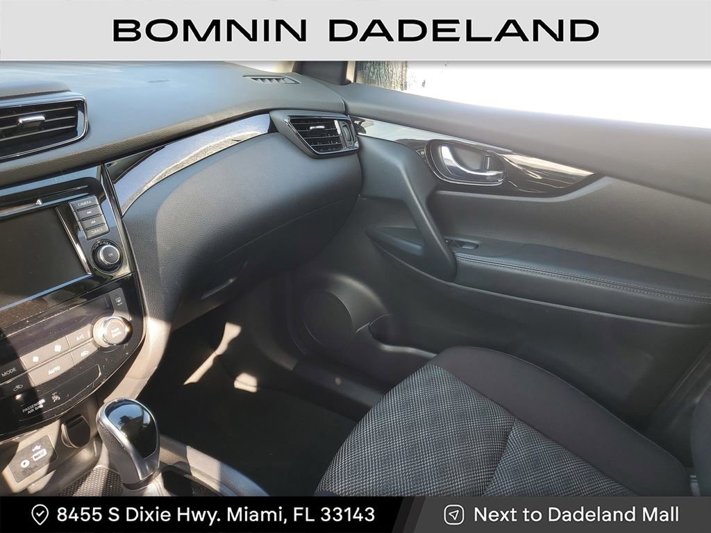 Used 2021 Nissan Rogue Sport SV image 21