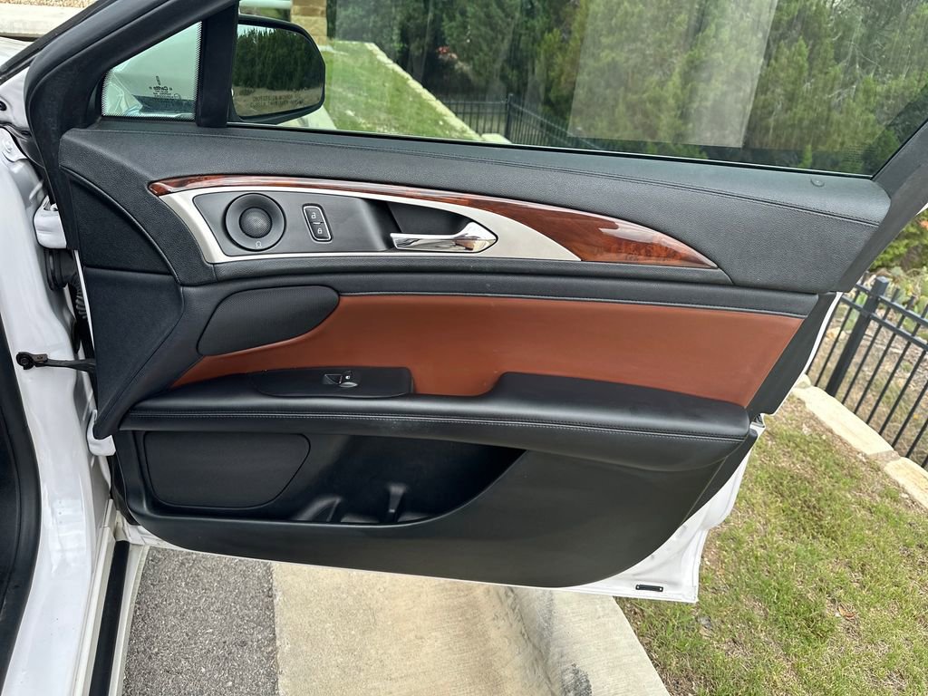 Used 2020 Lincoln MKZ Reserve FWD image 34