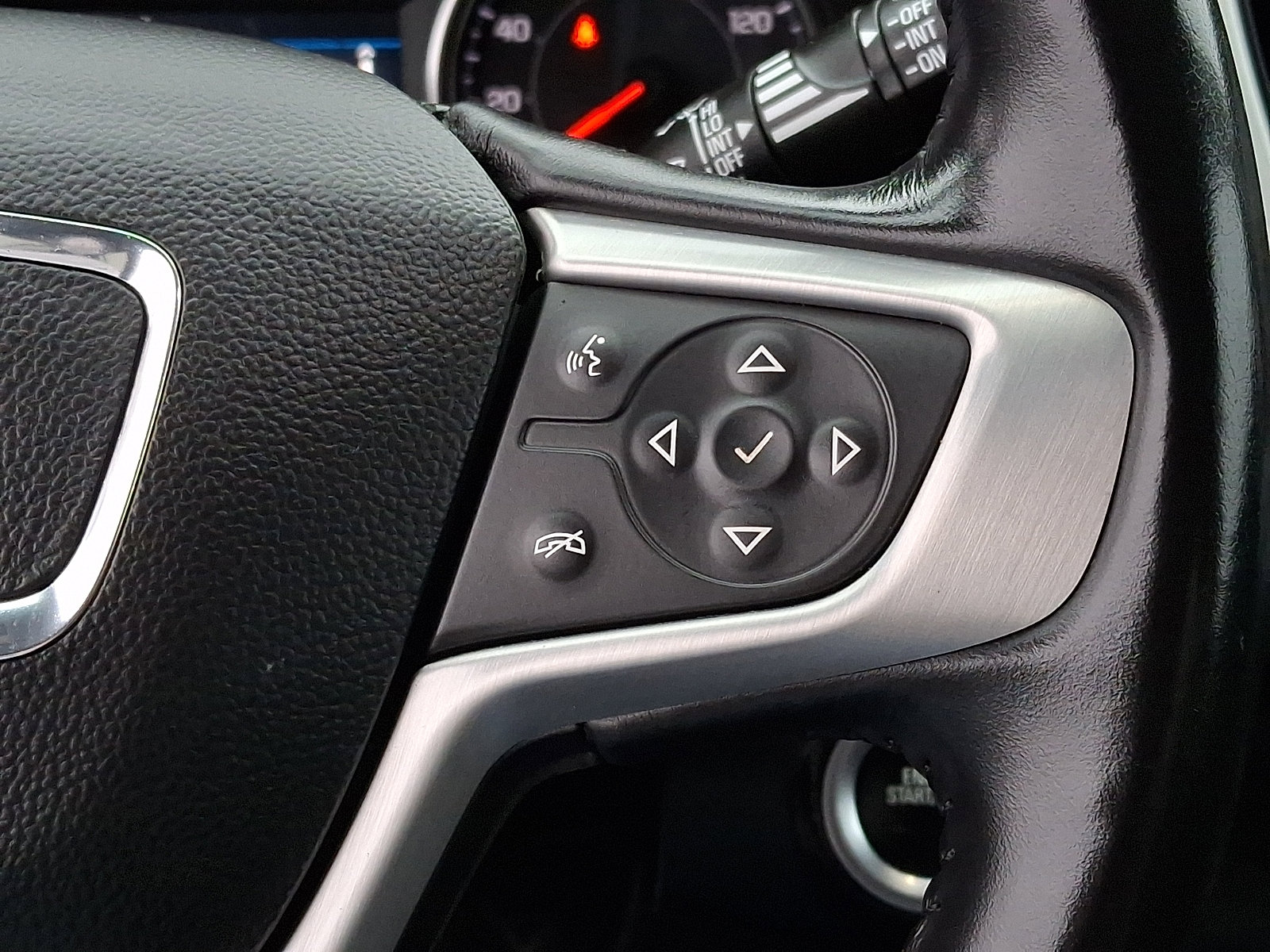 Used 2020 GMC Terrain SLE image 22