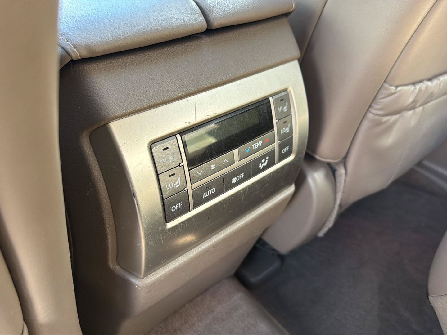 Used 2015 Lexus GX 460 w/ Premium Package AWD/4WD image 12