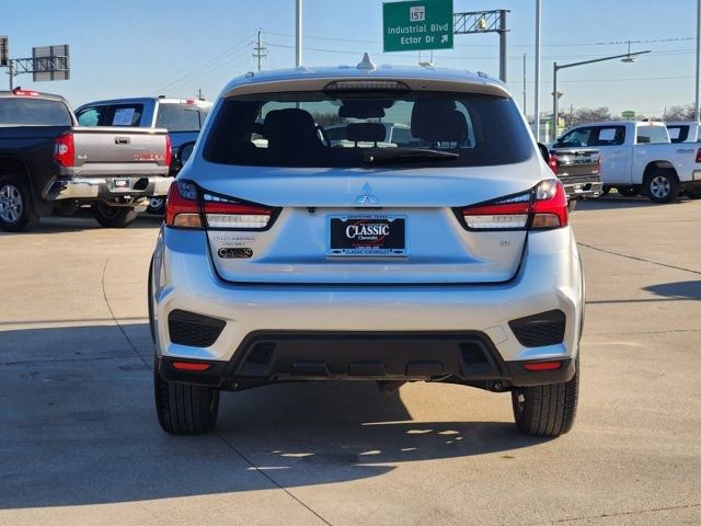 Used 2025 Mitsubishi Outlander Sport AWD image 13