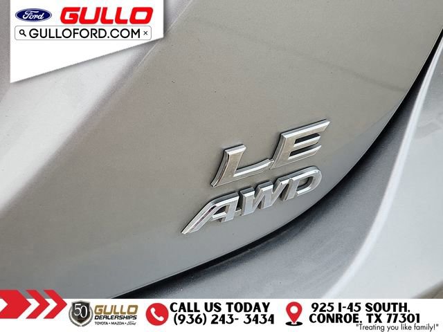 Used 2022 Toyota Camry LE w/ Carpet Mat Package (TMS) AWD/4WD image 30