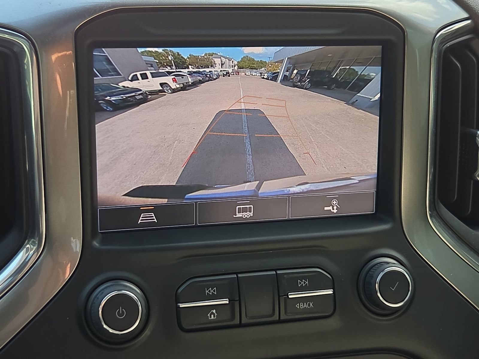 Used 2022 Chevrolet Silverado 1500 LTZ w/ LTZ Premium Package AWD/4WD image 15