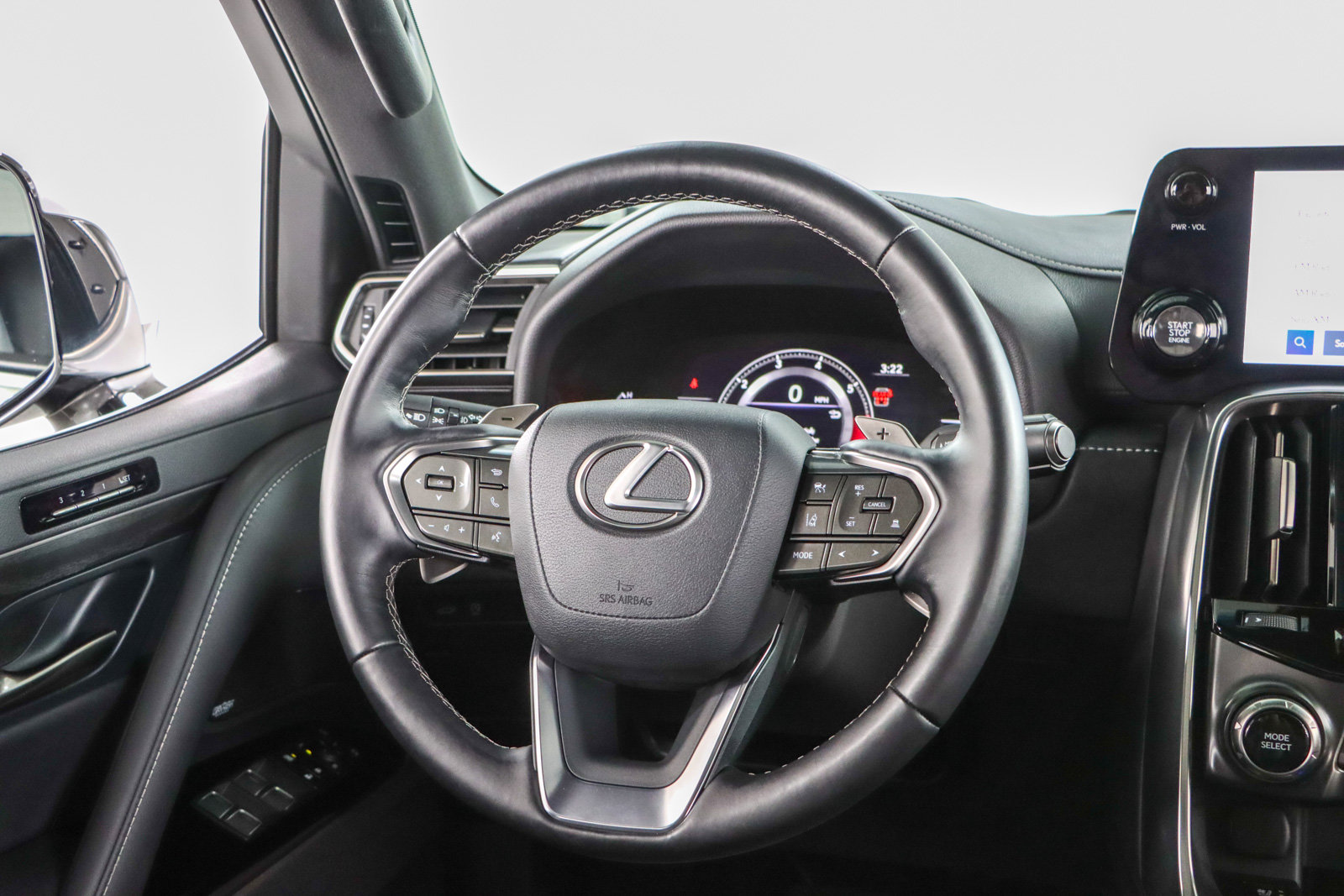 Used 2024 Lexus LX 600 4WD w/ Interior Upgrade Package image 13
