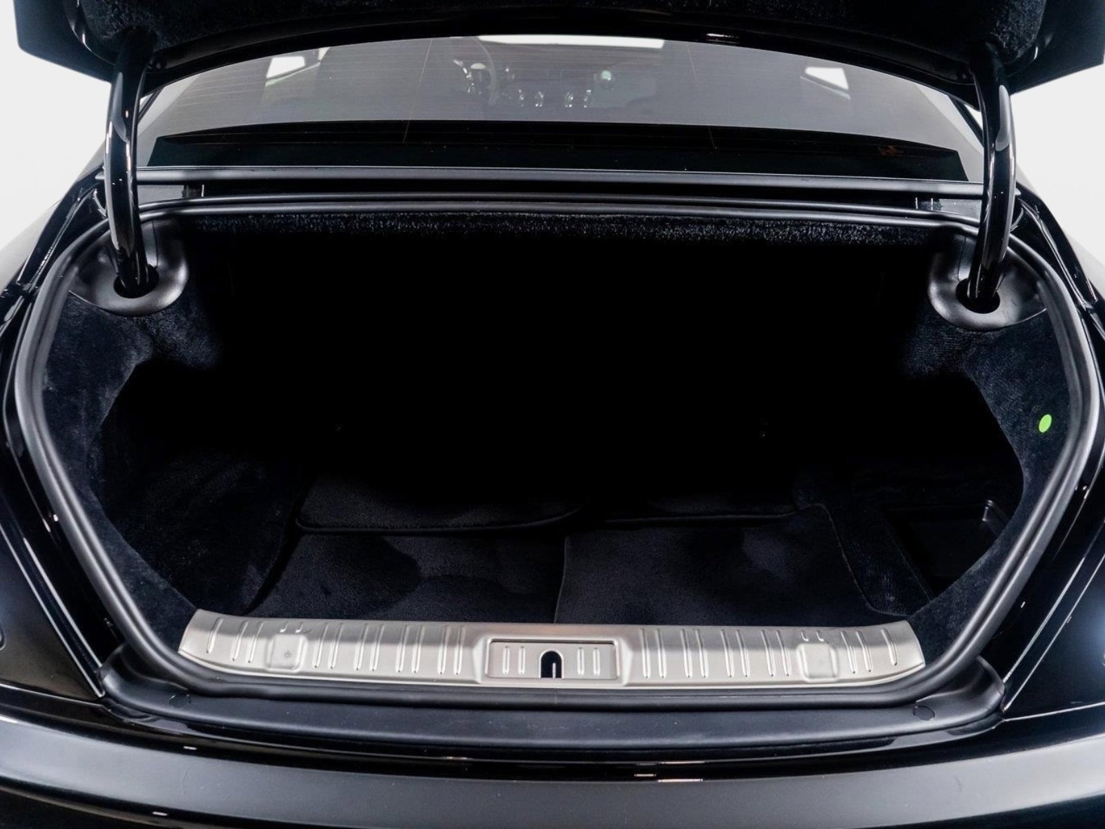 Used 2019 Rolls-Royce Wraith image 53