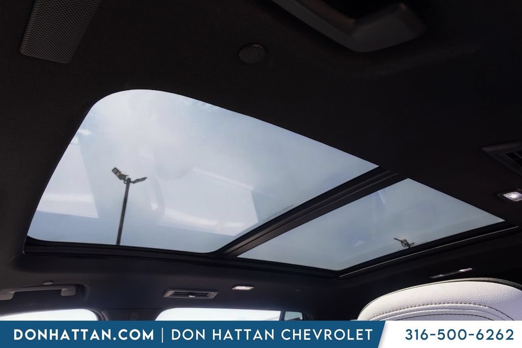 Used 2025 Chevrolet Traverse High Country w/ LPO, Floor Liner Package FWD image 16