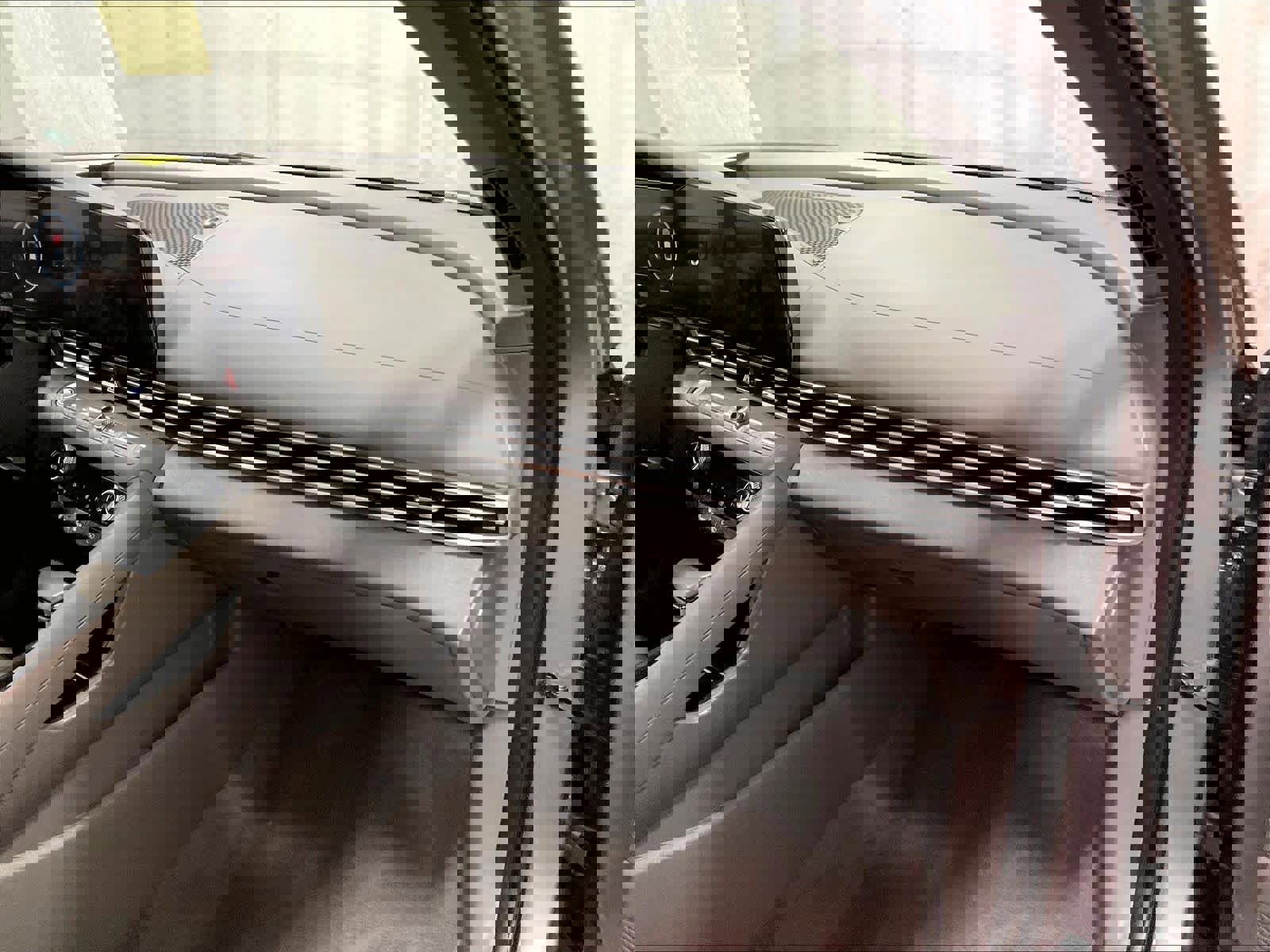 Used 2023 Hyundai Elantra SEL w/ Convenience Package image 13