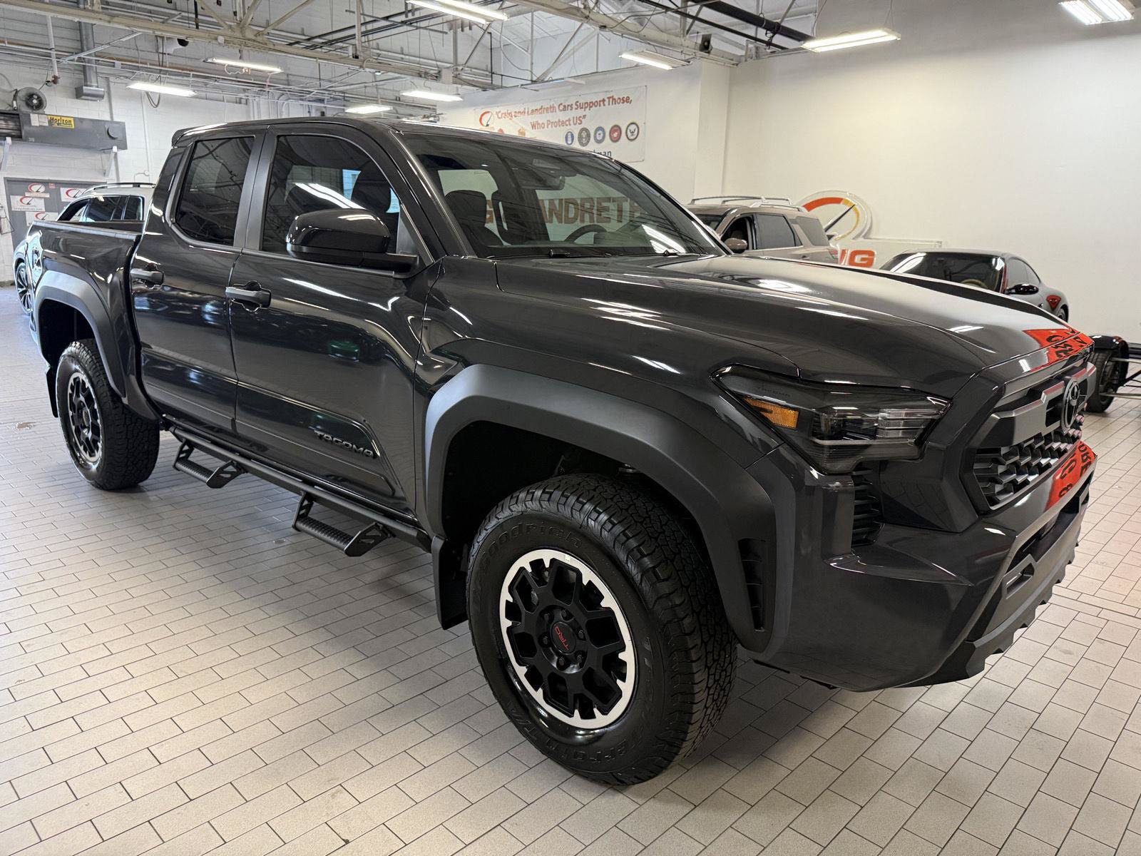 Used 2026 Toyota Tacoma TRD Off-Road AWD/4WD image 9