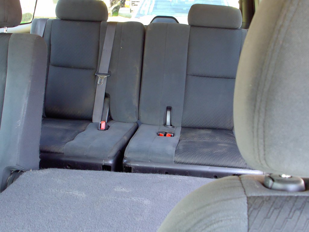 Used 2009 Chevrolet Suburban LS w/ Skid Plate Package AWD/4WD image 13