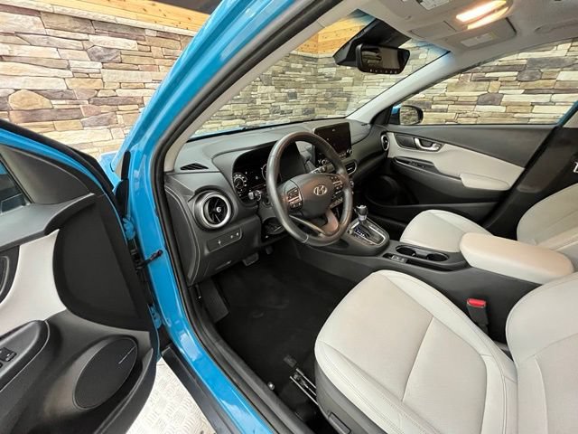 Used 2022 Hyundai Kona Limited AWD/4WD image 35